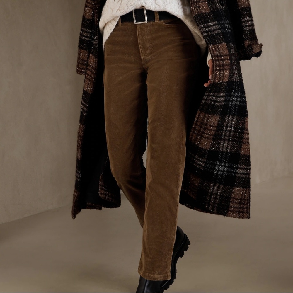 BANANA REPUBLIC STRAIGHT CORDUROY PANT